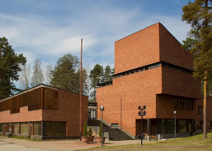 Saeynaetsalo Town Hall * Saynatsalo